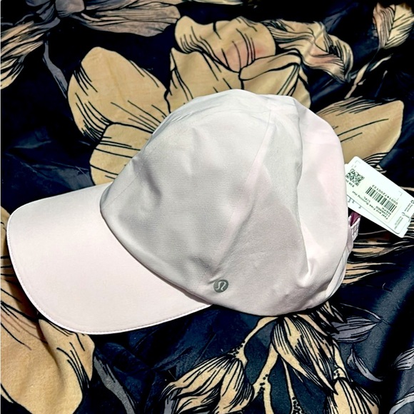 Lululemon Fast and Free Running Hat - Picture 1 of 3